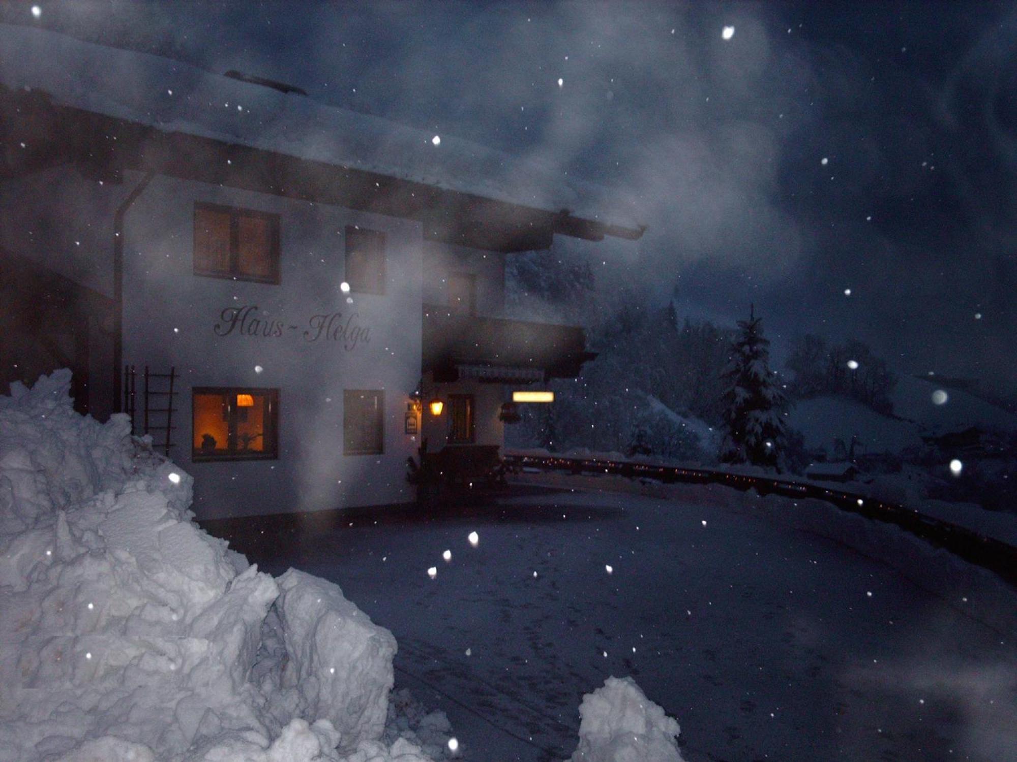 ホテル Haus Helga ウンケン エクステリア 写真