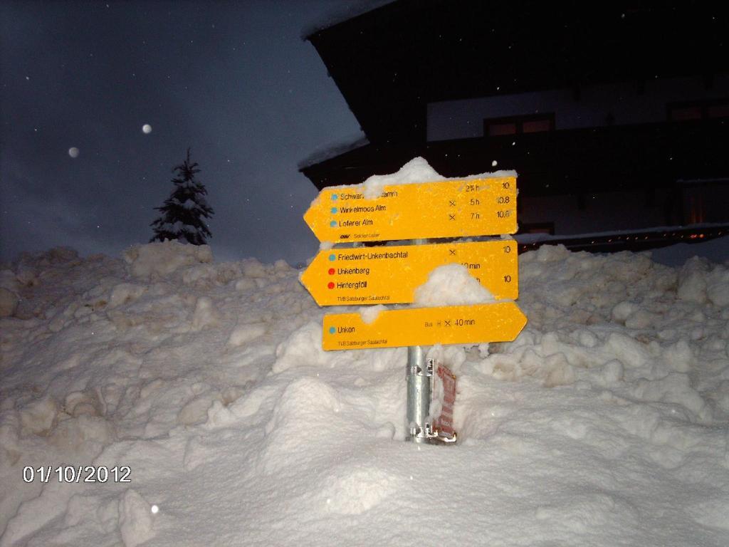 ホテル Haus Helga ウンケン エクステリア 写真